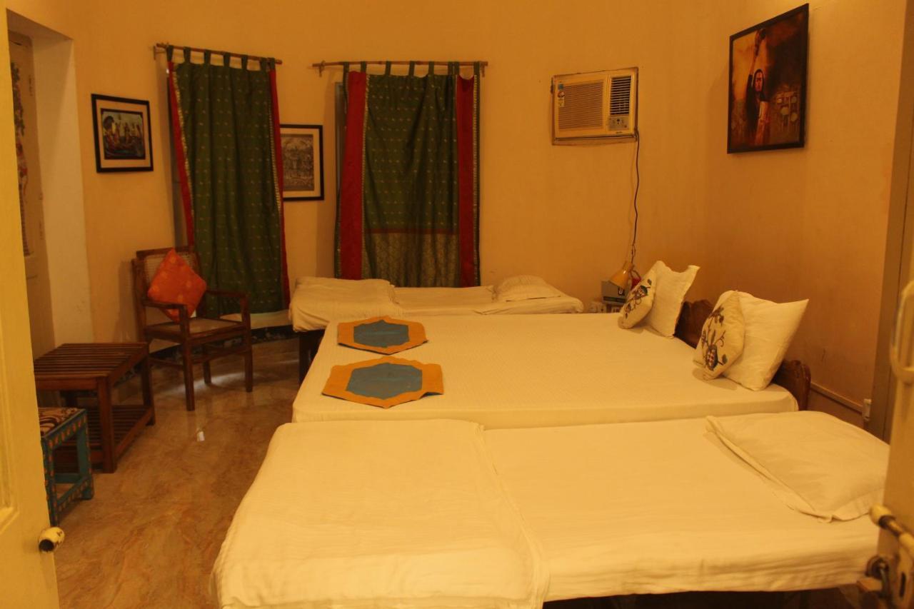 ורנאסי Cozy Inn מראה חיצוני תמונה